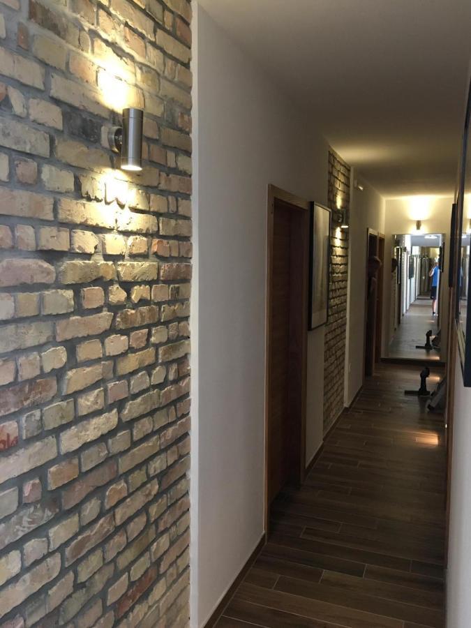 Apartment In The Heart Of Пула Екстериор снимка