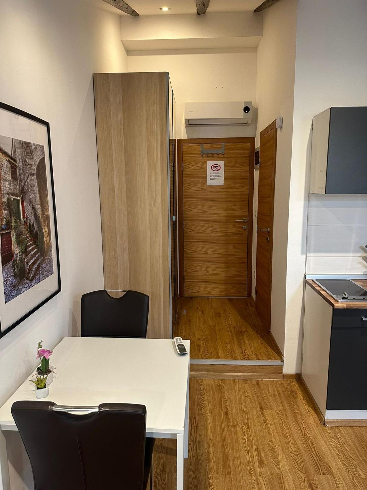 Apartment In The Heart Of Пула Екстериор снимка