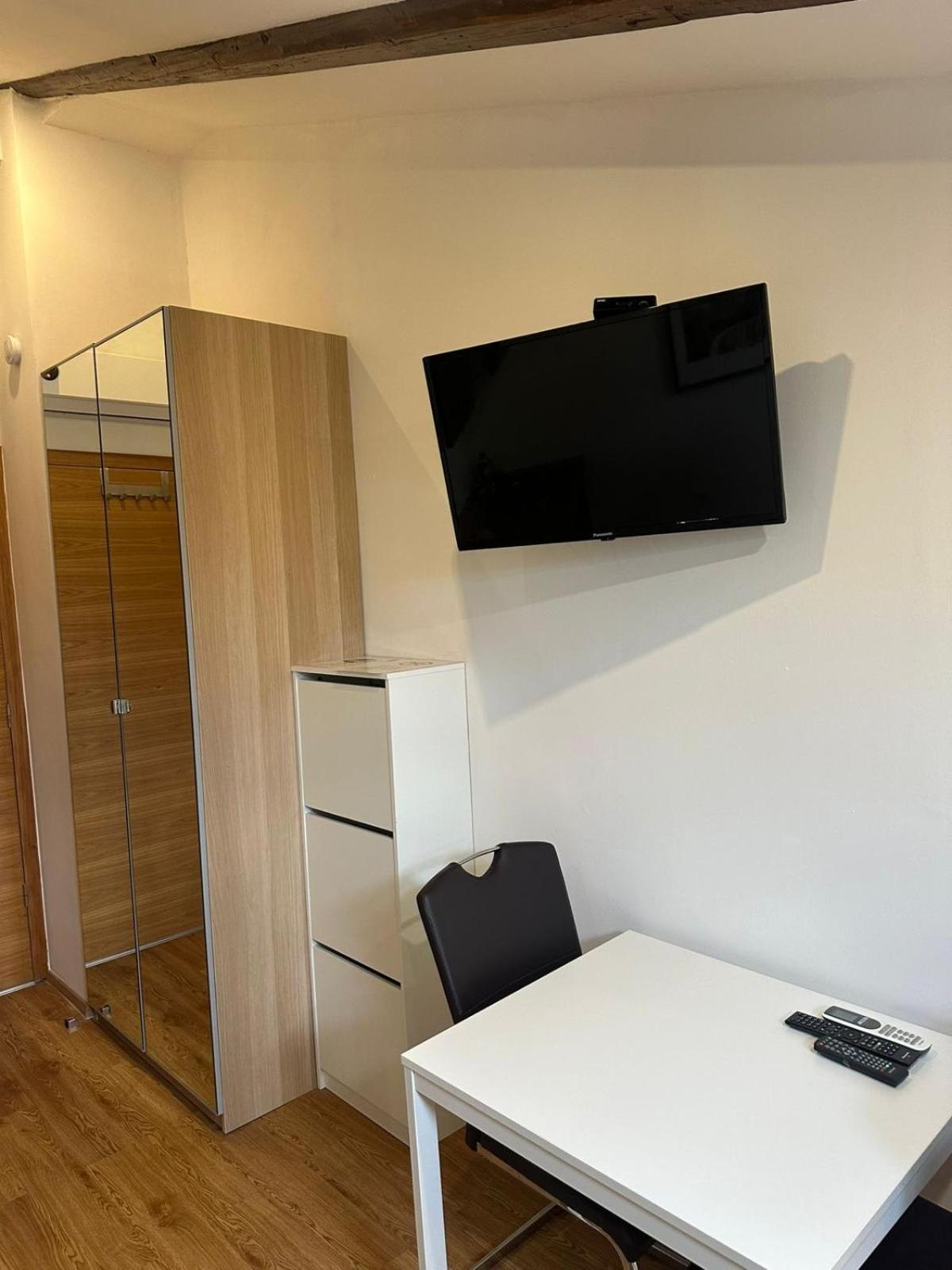 Apartment In The Heart Of Пула Екстериор снимка